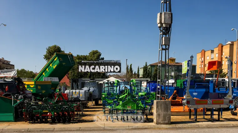 Enganche de aperos y maquinaria agrícola en Nacarino