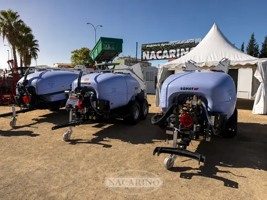 Atomizadores arrastrados en la campa de exposición de Nacarino